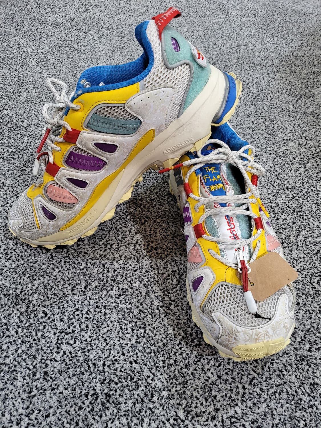 아디다스 X 션 위더스푼 X 핫 휠 협업 슈퍼터프 스니커즈 상품이미지3