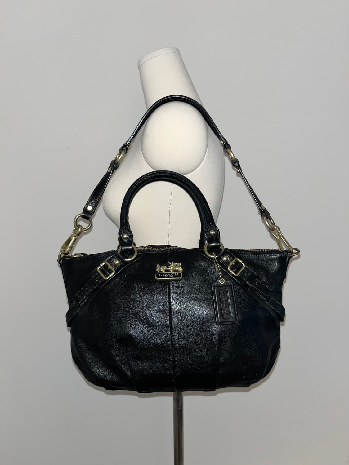 📦Basic Coach All Black shoulder bag 상품이미지8