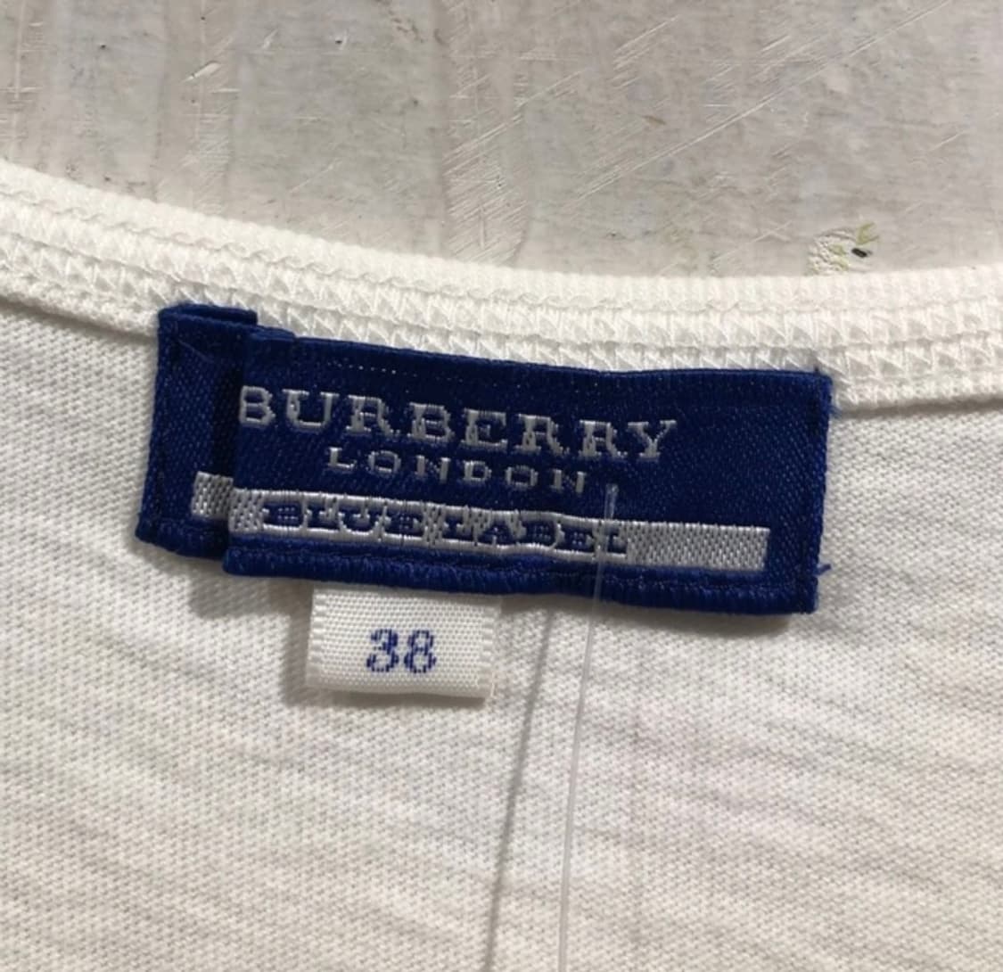 [1680]Burberry white sleeveless tank top 상품이미지5