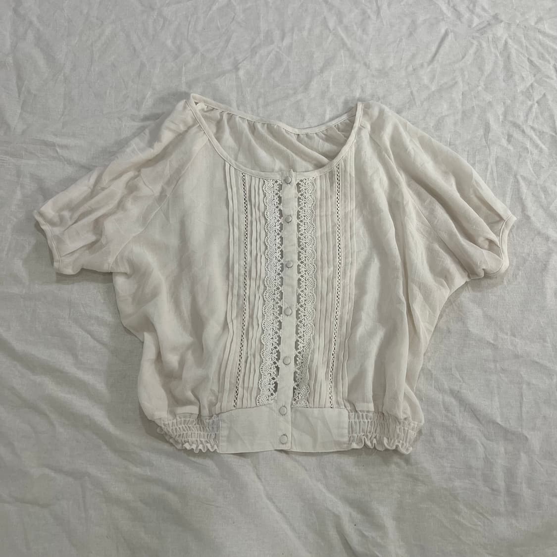 모리걸 하구미 레이스 시스루 퍼프 반팔 블라우스 아이보리 상품이미지1