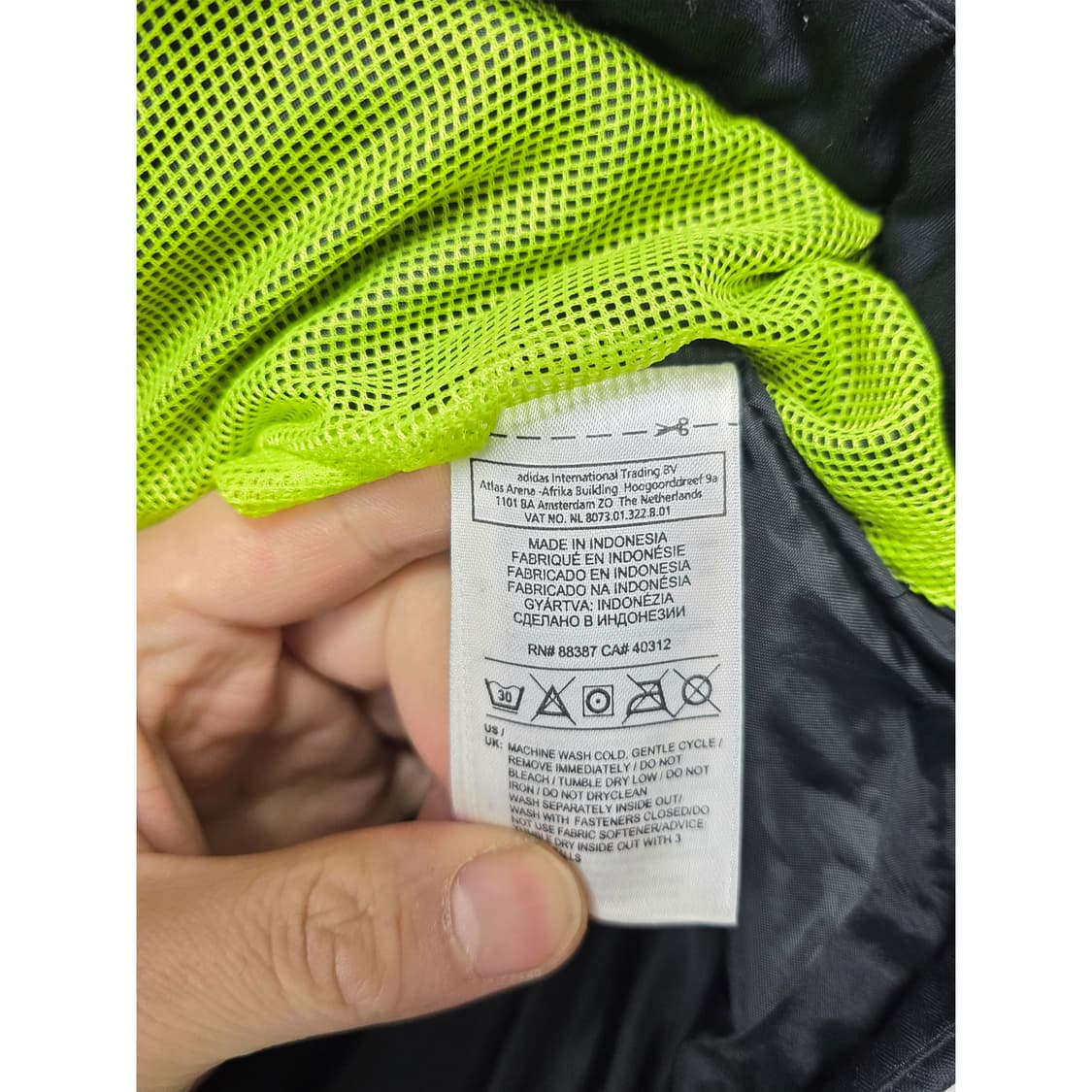 택포) 아디다스 블랙 패딩 S 상품이미지3