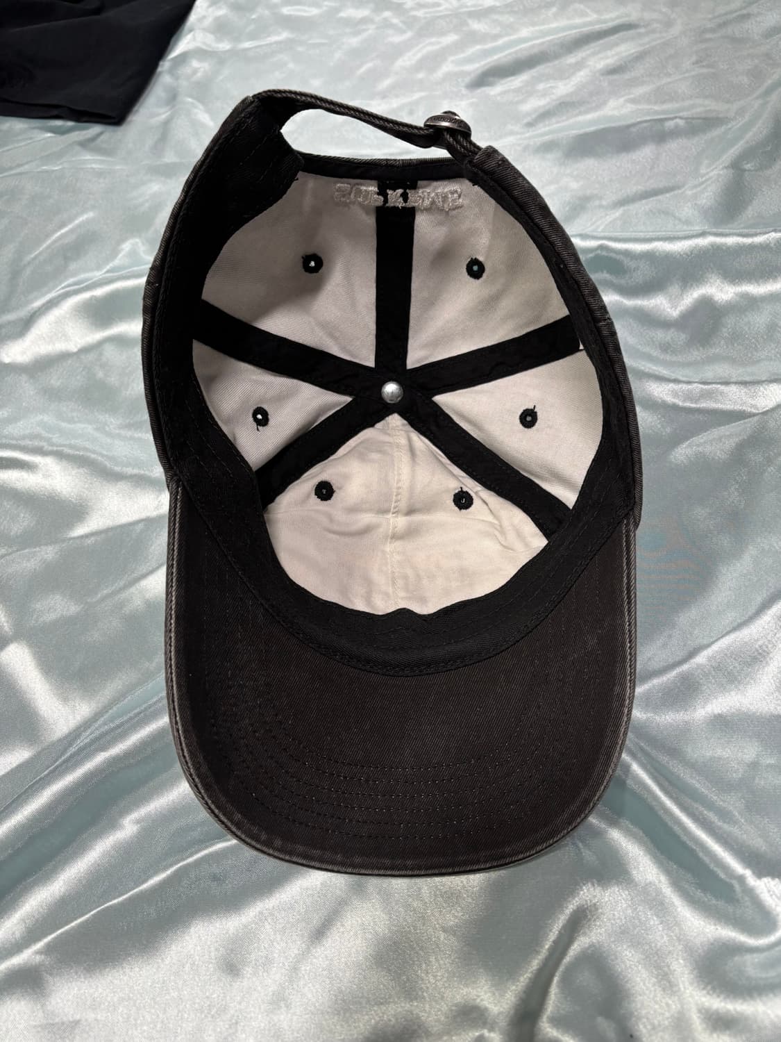 슈프림 6패널 블랙 캠프캡 상품이미지2