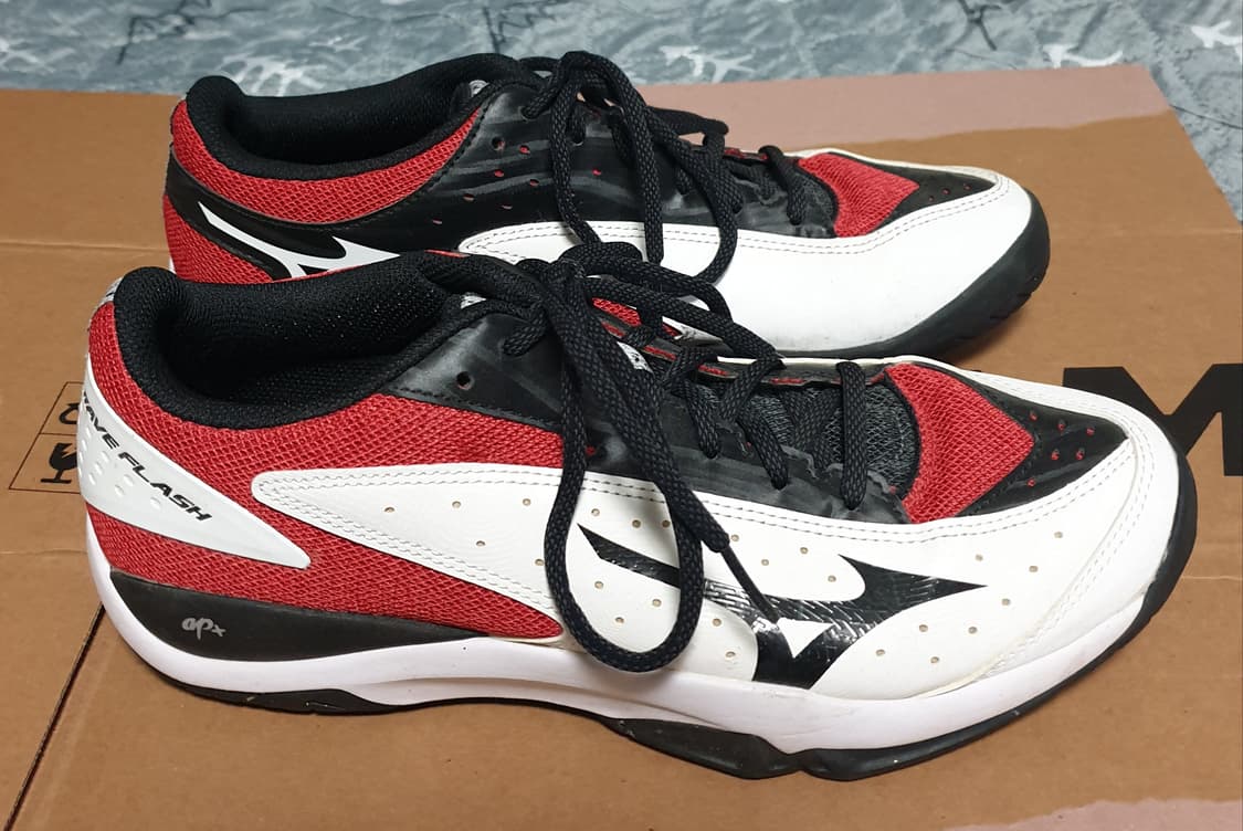 미즈노 웨이브 플래시 AC 테니스 배드민턴 겸용 운동화 (270) 상품이미지2
