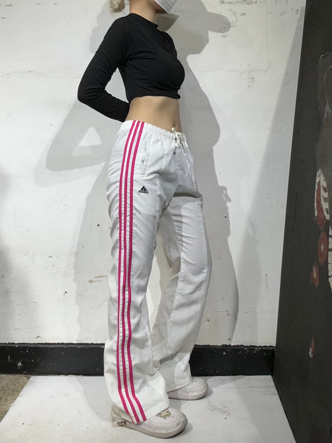 아디다스 대대장 화이트 핑크 삼선 와이드 트랙 팬츠  상품이미지1