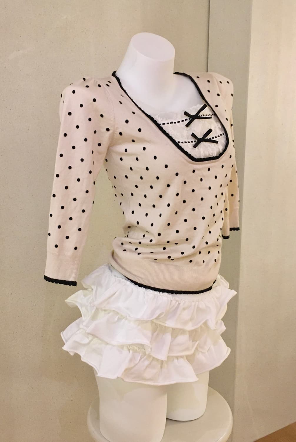 잉그니 베이지핑크 도트 탑 히메갸루 레어템 상품이미지2