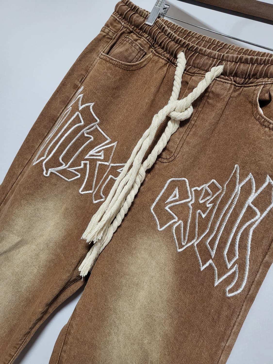 자수로고 워싱데님팬츠 상품이미지2