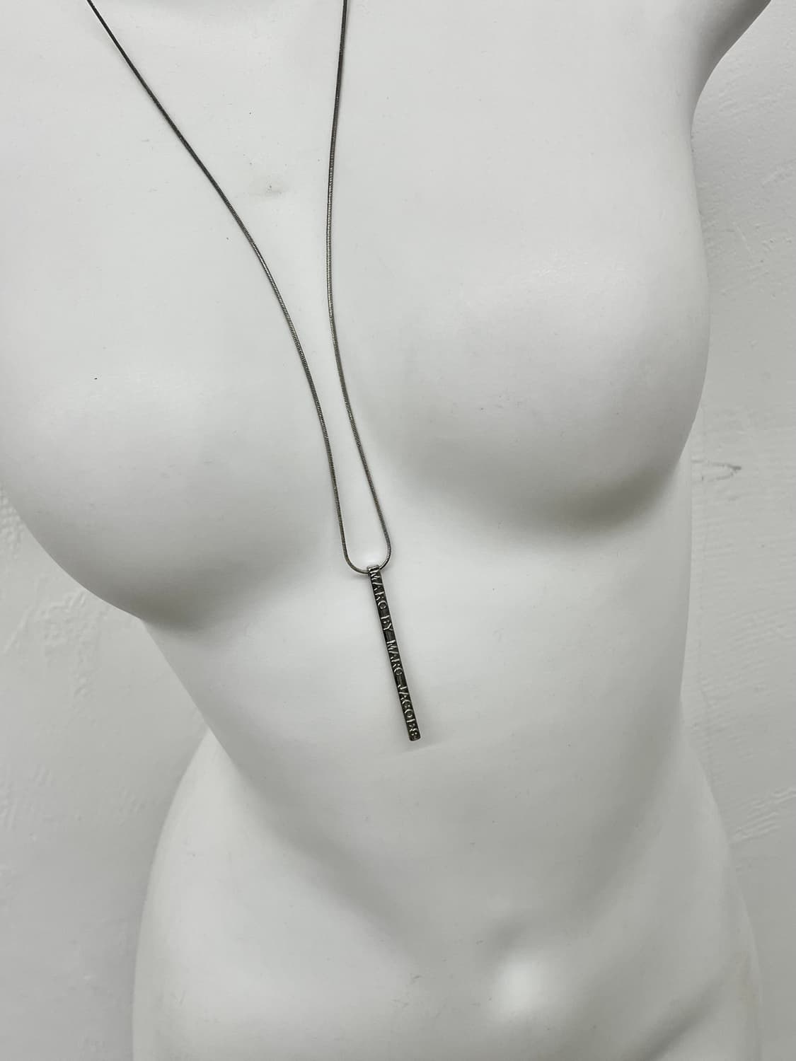 MBMJ 마크바이마크제이콥스 로고 바 네크리스 상품이미지5