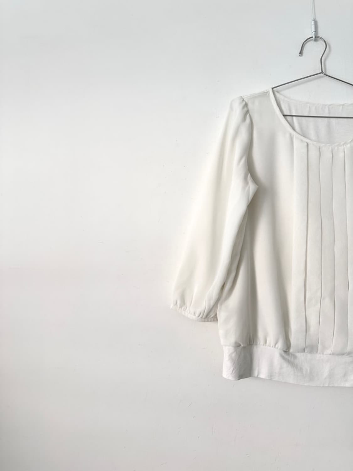 Pintuck sheer formal blouse / white 상품이미지5