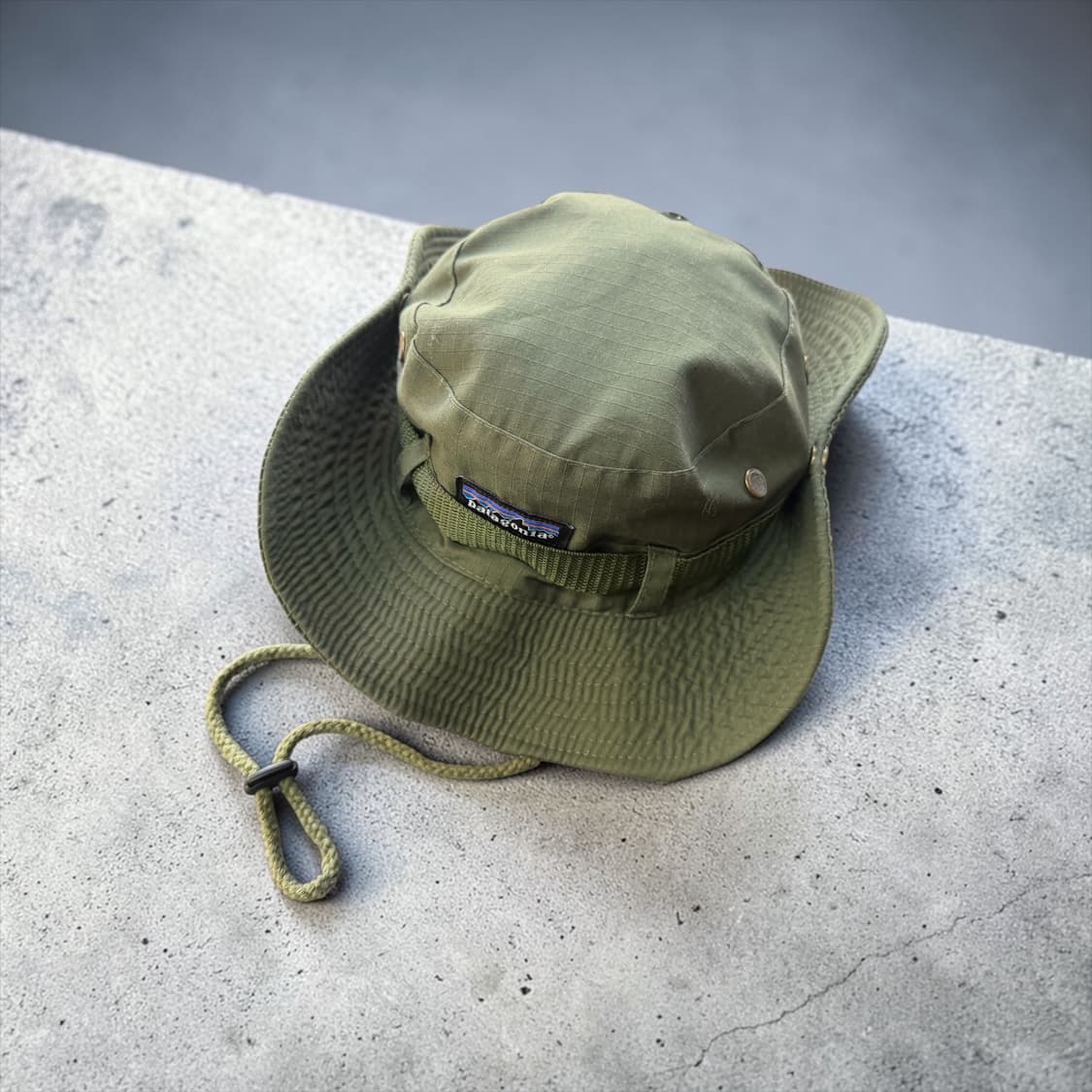 파타고니아 로고 버킷햇 상품이미지2