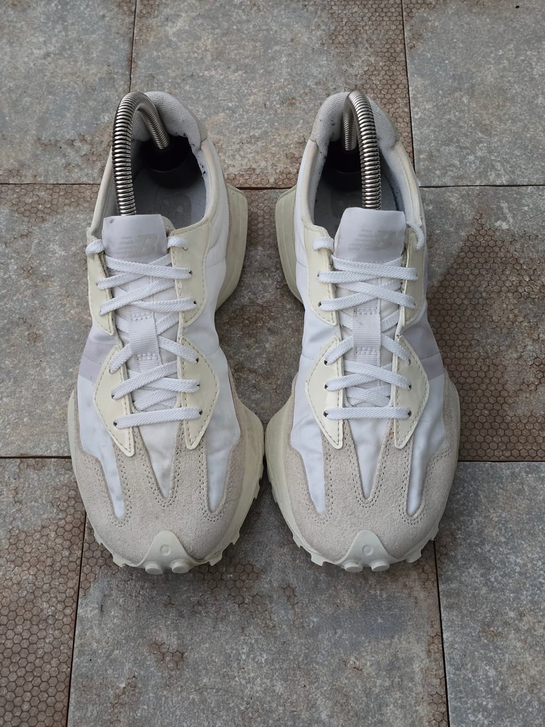 (260)뉴발란스 327 화이트 문빔 상품이미지1