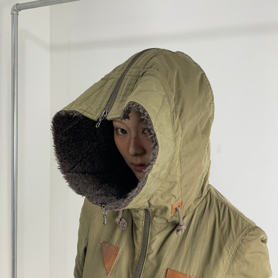 어태치먼트 에일리언 후드 N2B 자켓 상품이미지3