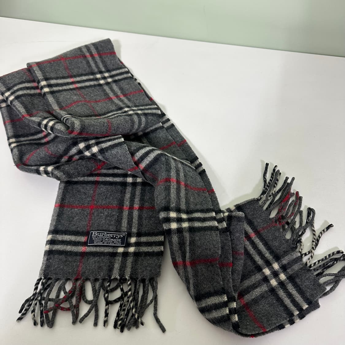 OS 버버리 그레이 노바체크 캐시미어 쁘띠 머플러 상품이미지3
