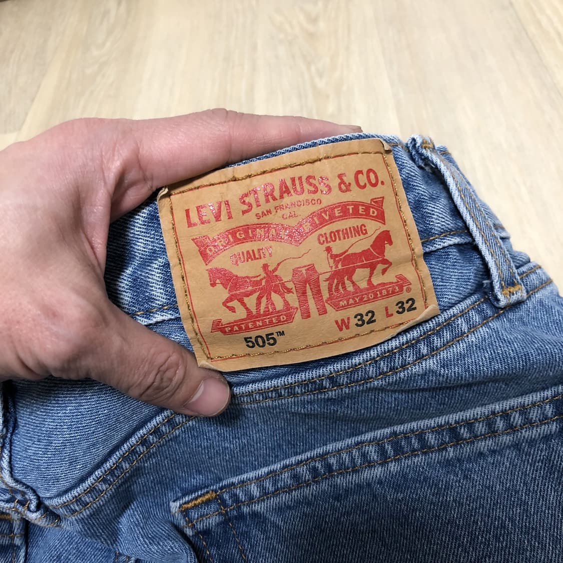 (31) 리바이스 Levi's 505 레귤러핏 연청 워시드 데님 상품이미지9
