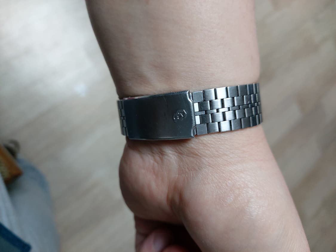 깔끔한 디자인의 세이코 엠블럼 쿼츠 남성용 시계 상품이미지5