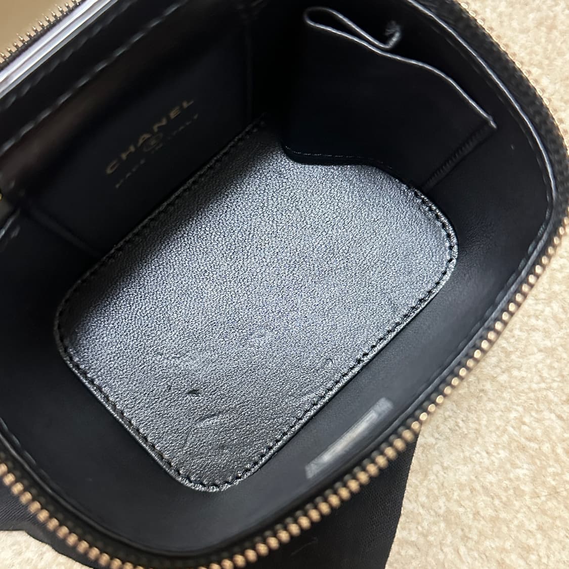 샤넬 베니티 탑핸들 블랙 내장칩버전 샤넬미니백 상품이미지6