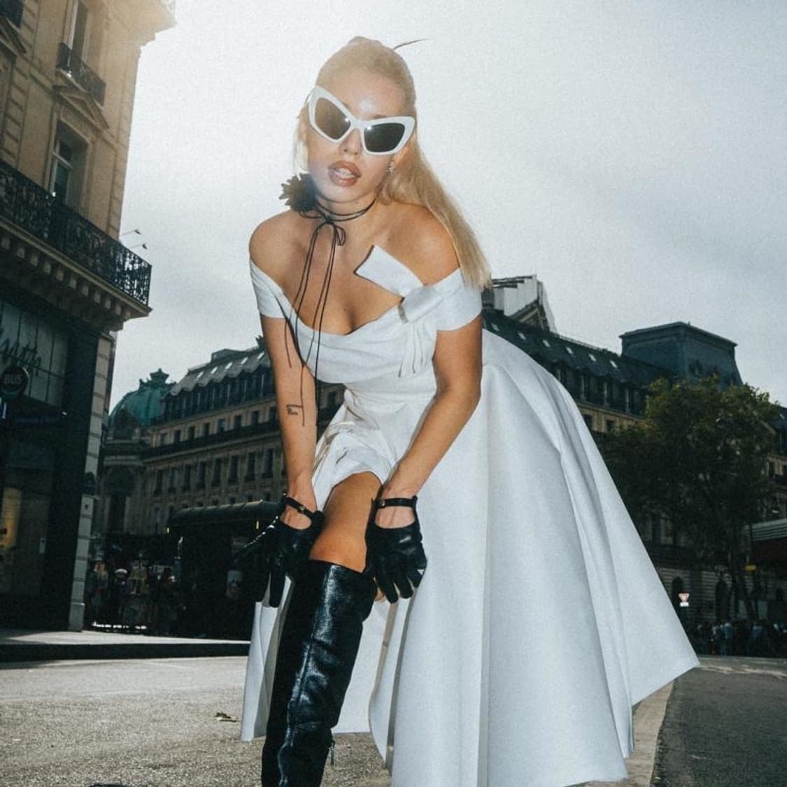 [새상품] 발렌시아가 선글라스 화이트 BB0293s 상품이미지2