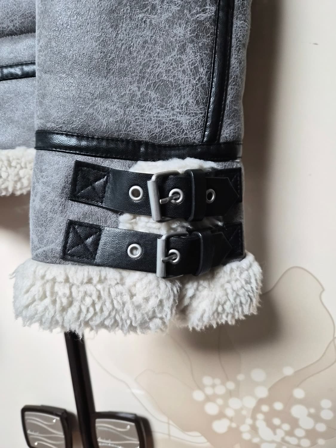 ZARA 여성 인조가죽 무스탕 자켓 S size 상품이미지3