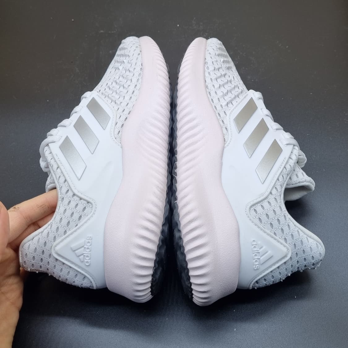 아디다스 알파 바운스 여성운동화230  상품이미지5