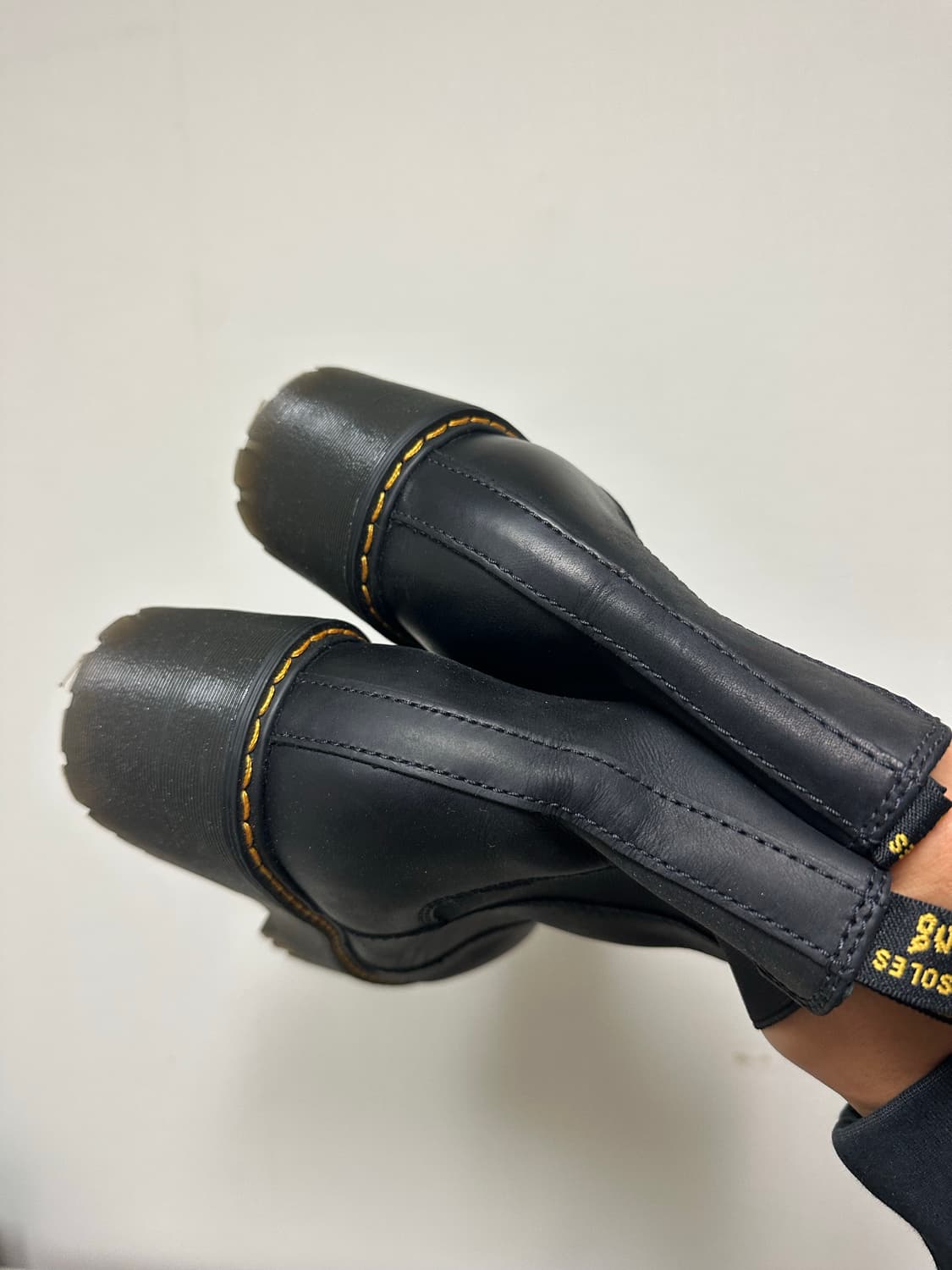 닥터마틴 첼시 부츠 굽5cm 245-250 상품이미지4