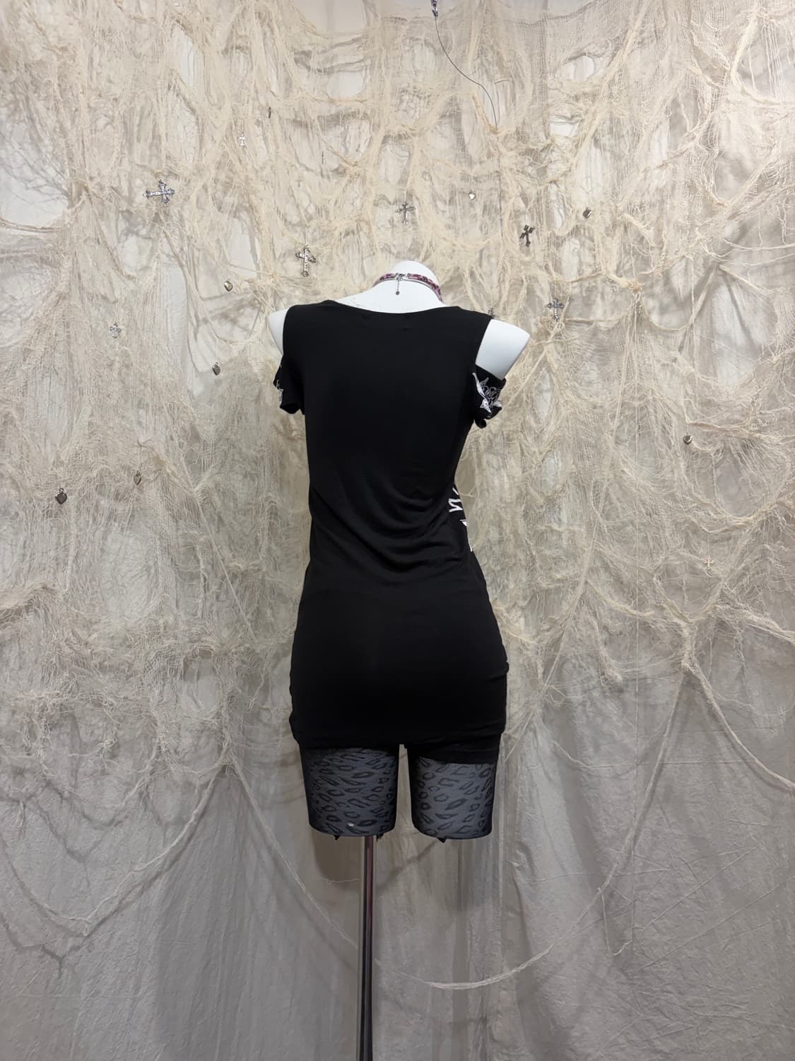 Gothic skull off-shoulder T-shirt 상품이미지5