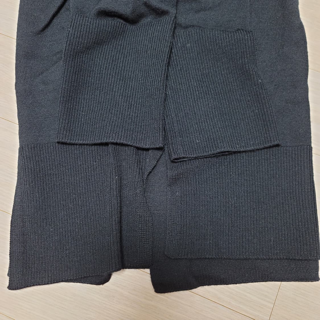 우영미 20ss 백로고 니트 블랙 상품이미지3