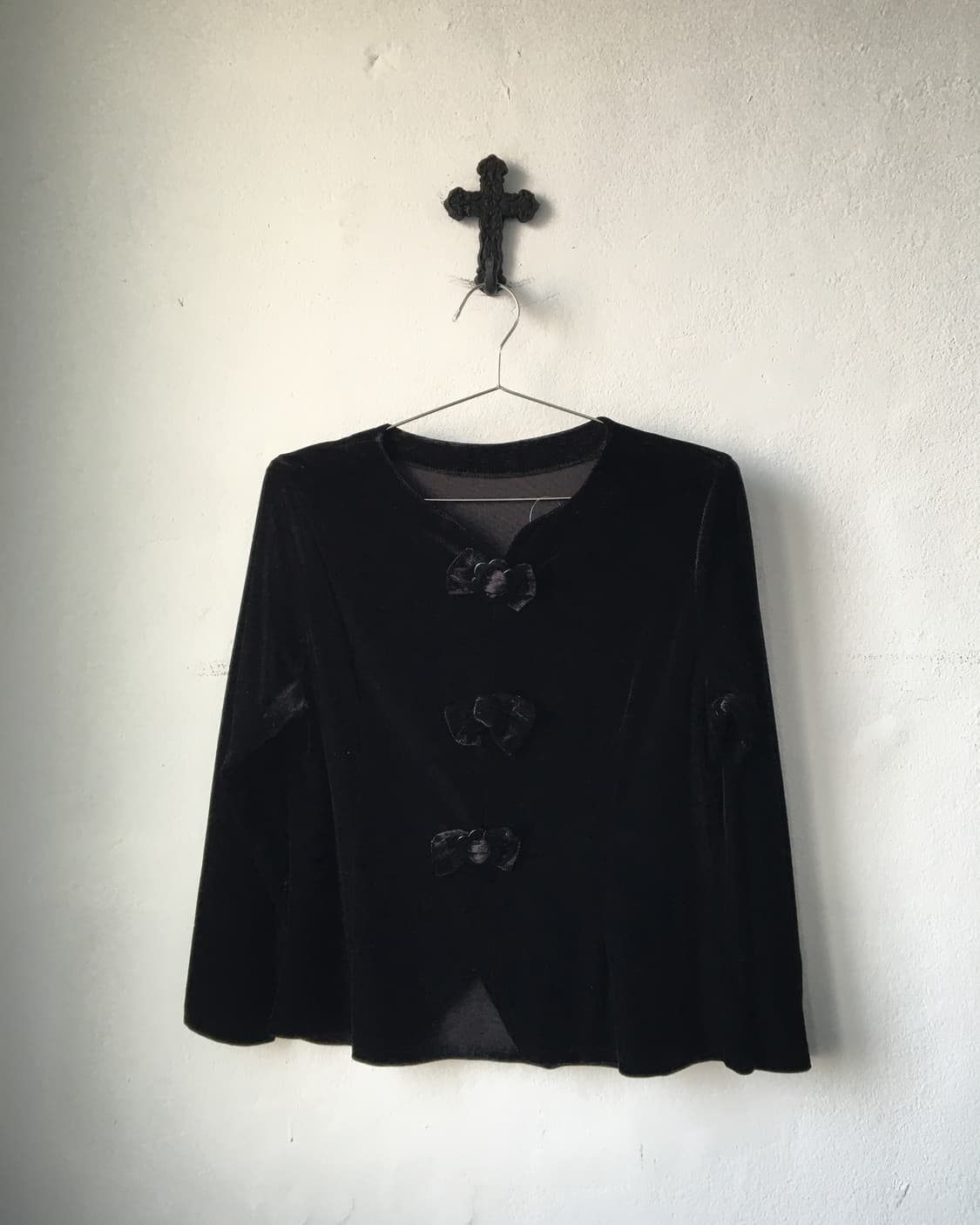 Ribbon point velvet blouse 상품이미지1
