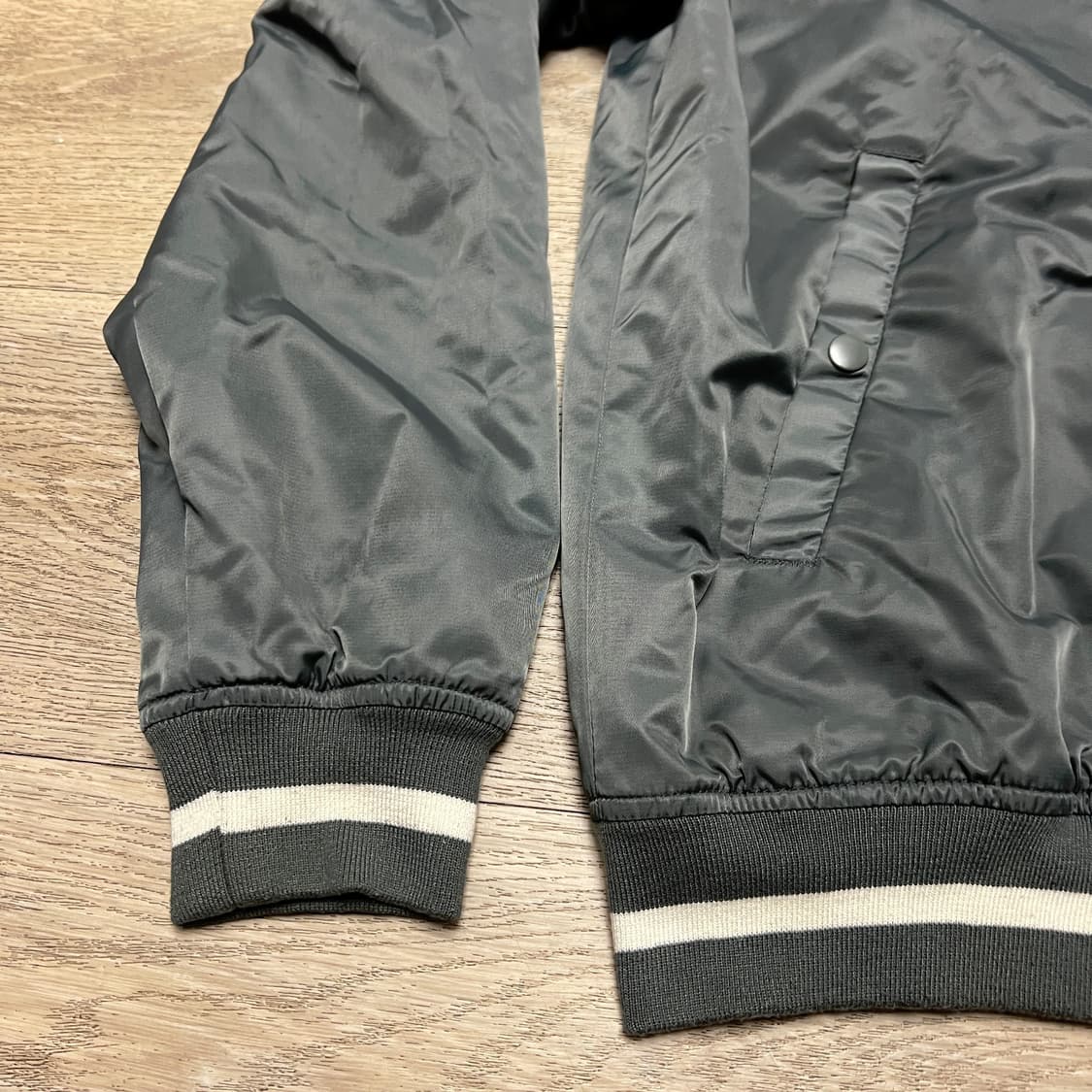 스투시 80 백로고 바시티 자켓 블랙 상품이미지2