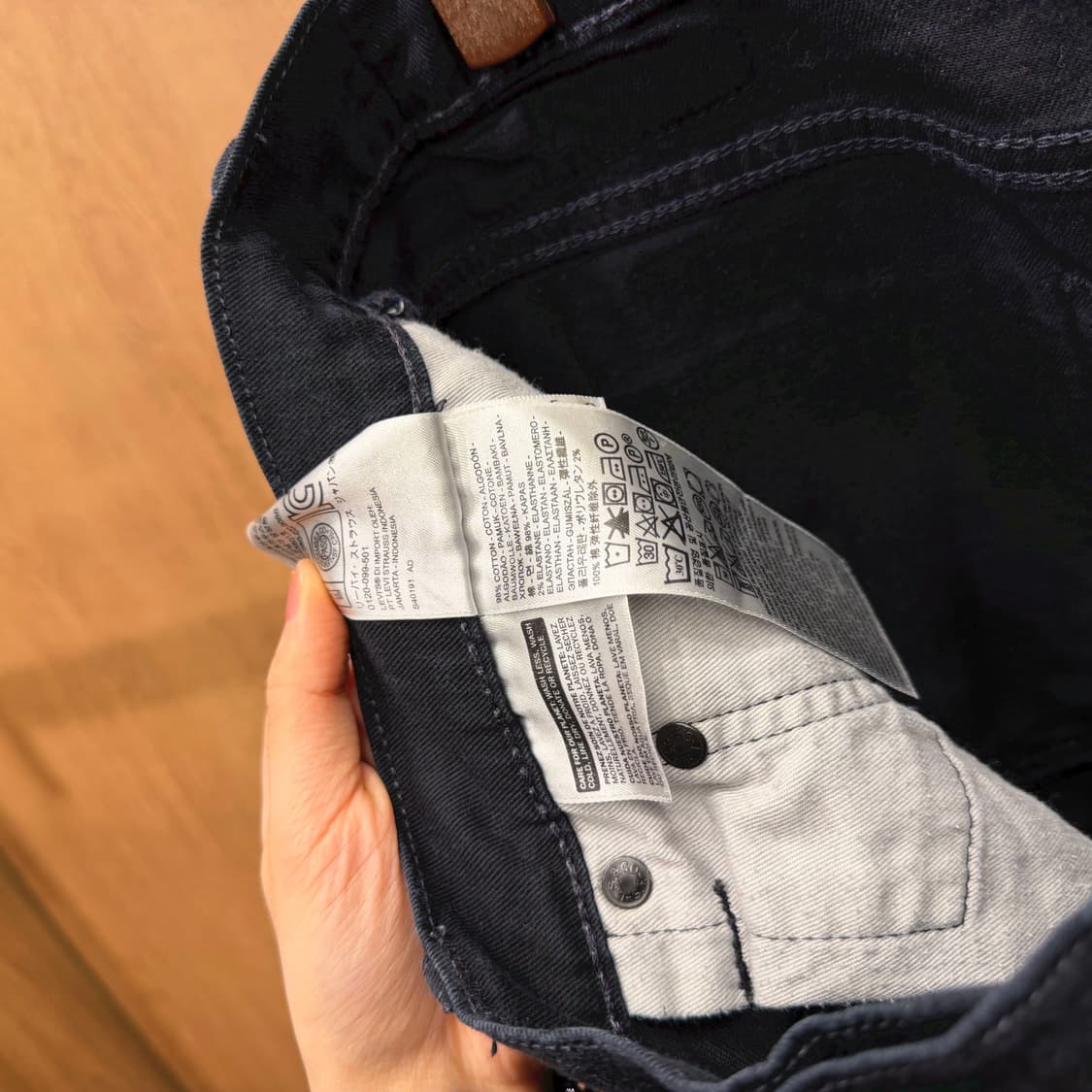 리바이스 510 데님 팬츠 5포켓 레드 로고 탭 디테일 스키니핏 블랙 상품이미지9