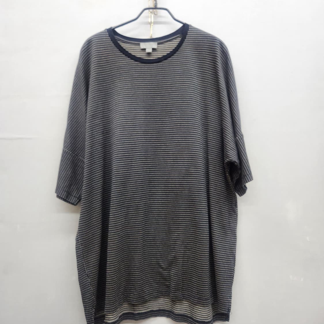 COS 코스 패턴 디테일 오버핏 반팔티 L(2XL) 상품이미지1