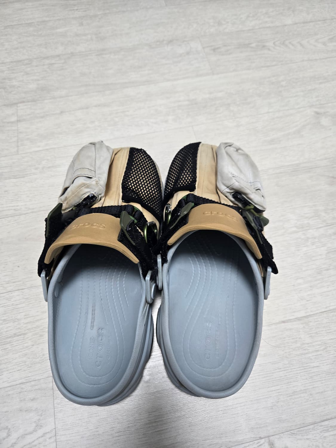 크록스  x 빔즈 샌들 265 US8사이즈 팝니다 상품이미지1