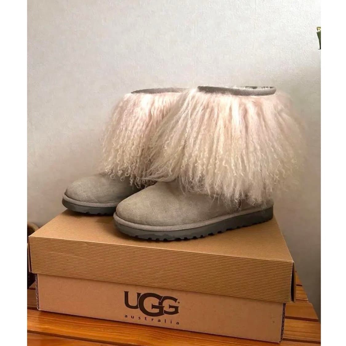 Ugg 몽골리안 퍼 부츠 그레이 230 상품이미지1
