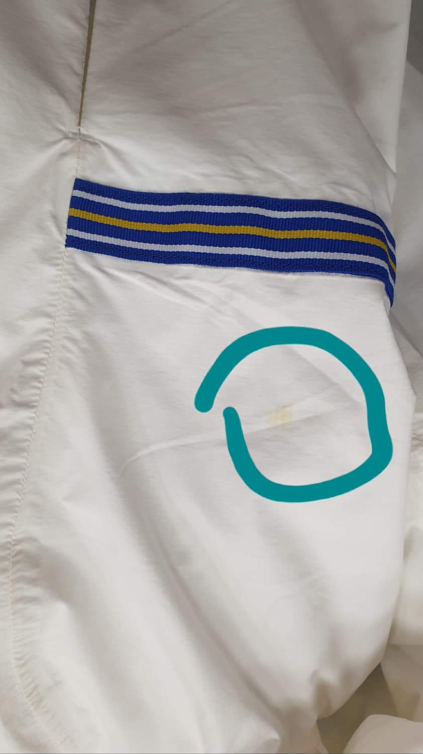 CHERVO 여성 화이트 바람막이 자켓40사이즈 상품이미지6