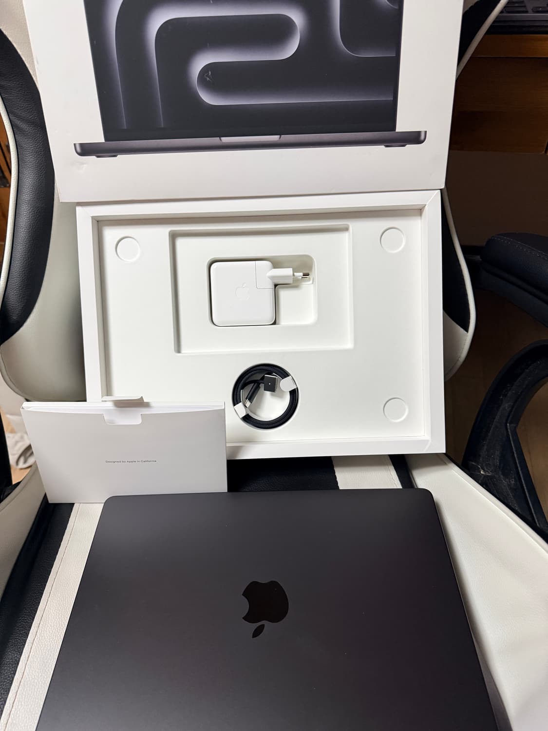 맥북 프로 m5 24 / 1tb 스페이스블랙 영문자판 상품이미지7