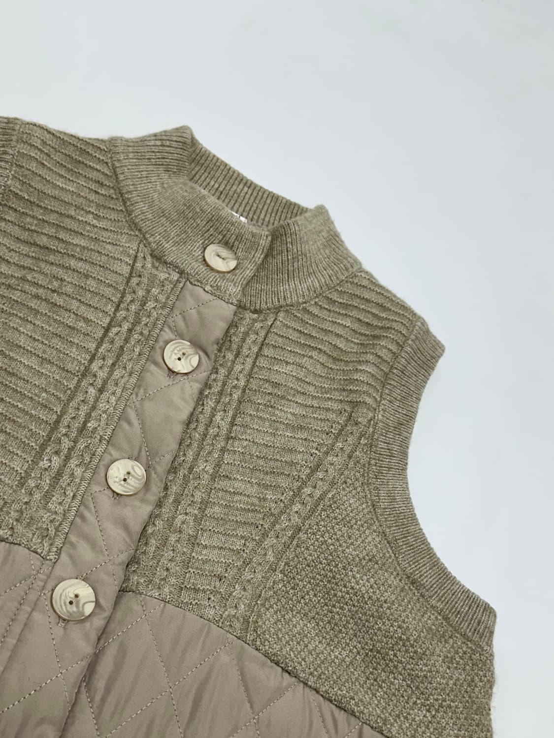 Memoreed 니트 누빔 조끼 집업 자켓 상품이미지3