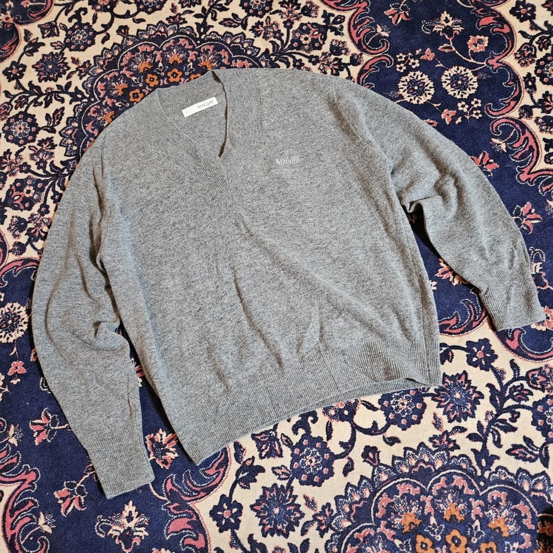 매그제이(MAGJAY) 소프트 캐시미어 울 혼방 니트 상품이미지1