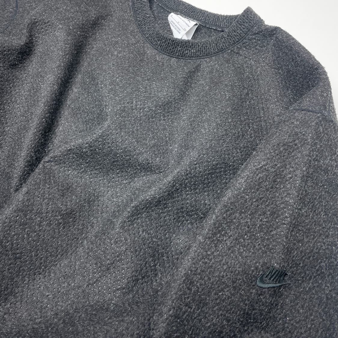 나이키 TECH PACK 블랙 맨투맨 티셔츠 S 상품이미지3