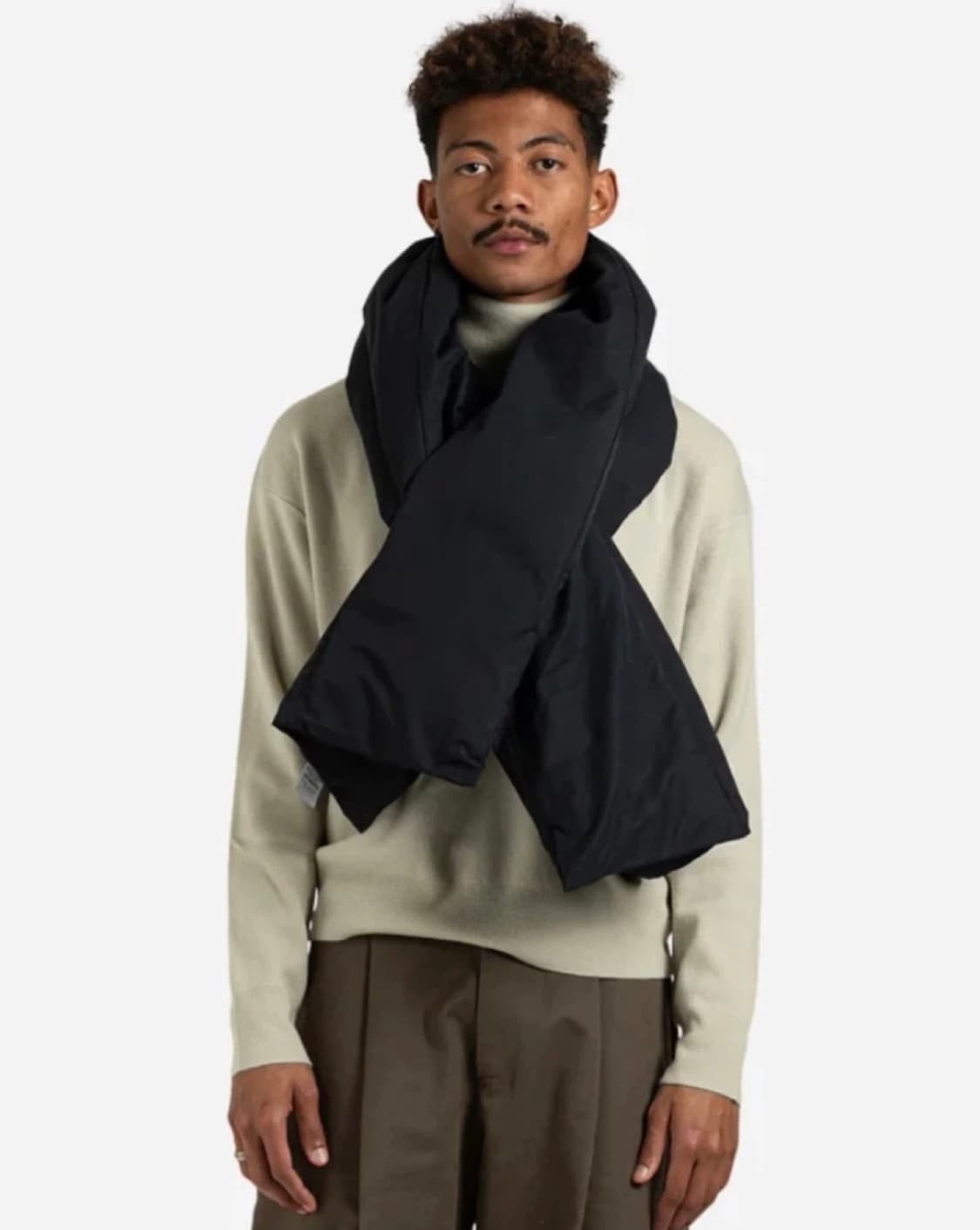 스튜디오니콜슨 에코다운 패디드 머플러 다크그레이 상품이미지1