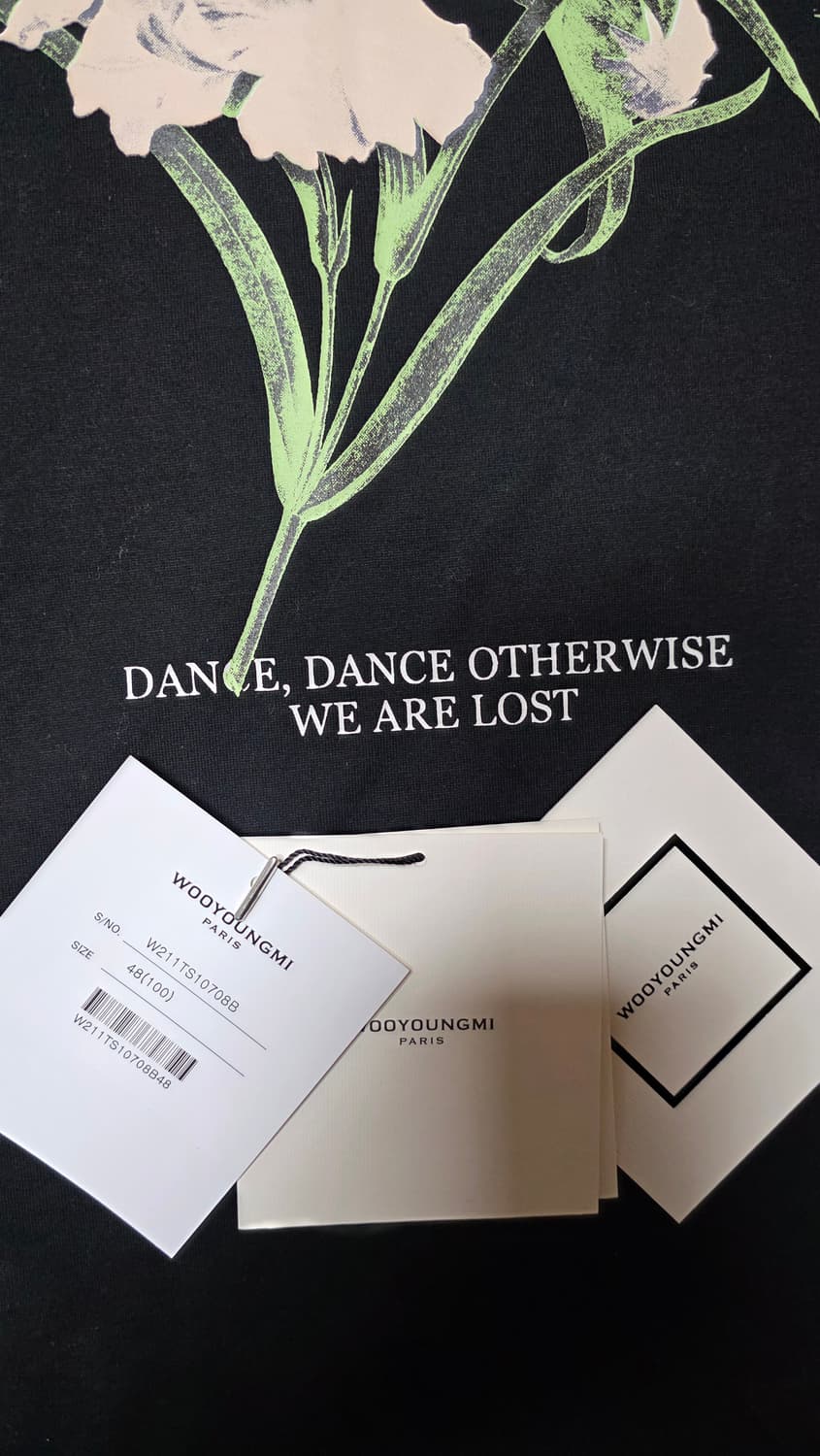 [새상품급,48]우영미 플라워 발색 반팔 블랙 상품이미지4