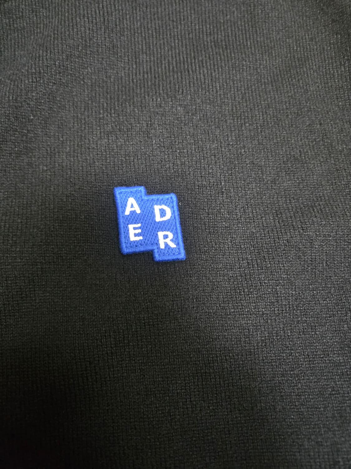 아더에러 블랙 가디건(사이즈XL) 팝니다 상품이미지3