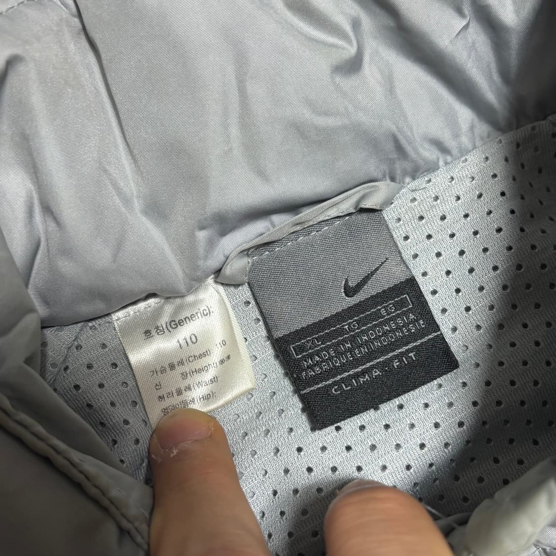 110 나이키 맨체스터 유나이티드 내장후드 그레이 배색 바람막이 상품이미지4