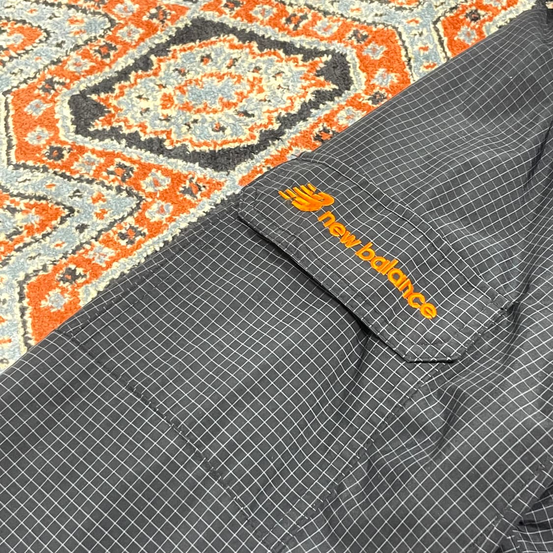 뉴발란스 블랙 체크 바람막이 점퍼 자켓 남성95 상품이미지3