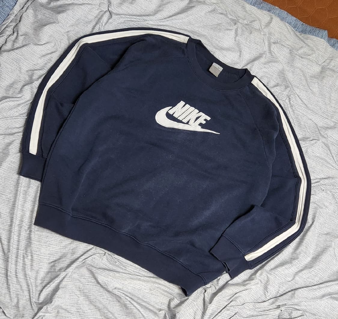 나이키 사이드라인 올드스쿨 자수 맨투맨 상품이미지1
