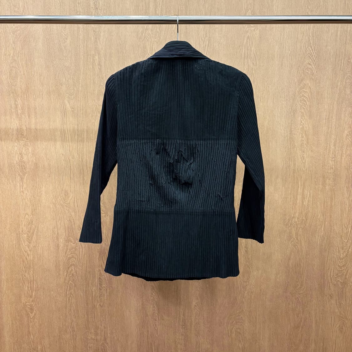 JPN 플리츠 자켓 스트라이프 결감 싱글 버튼 클로징 디테일 블랙 상품이미지3