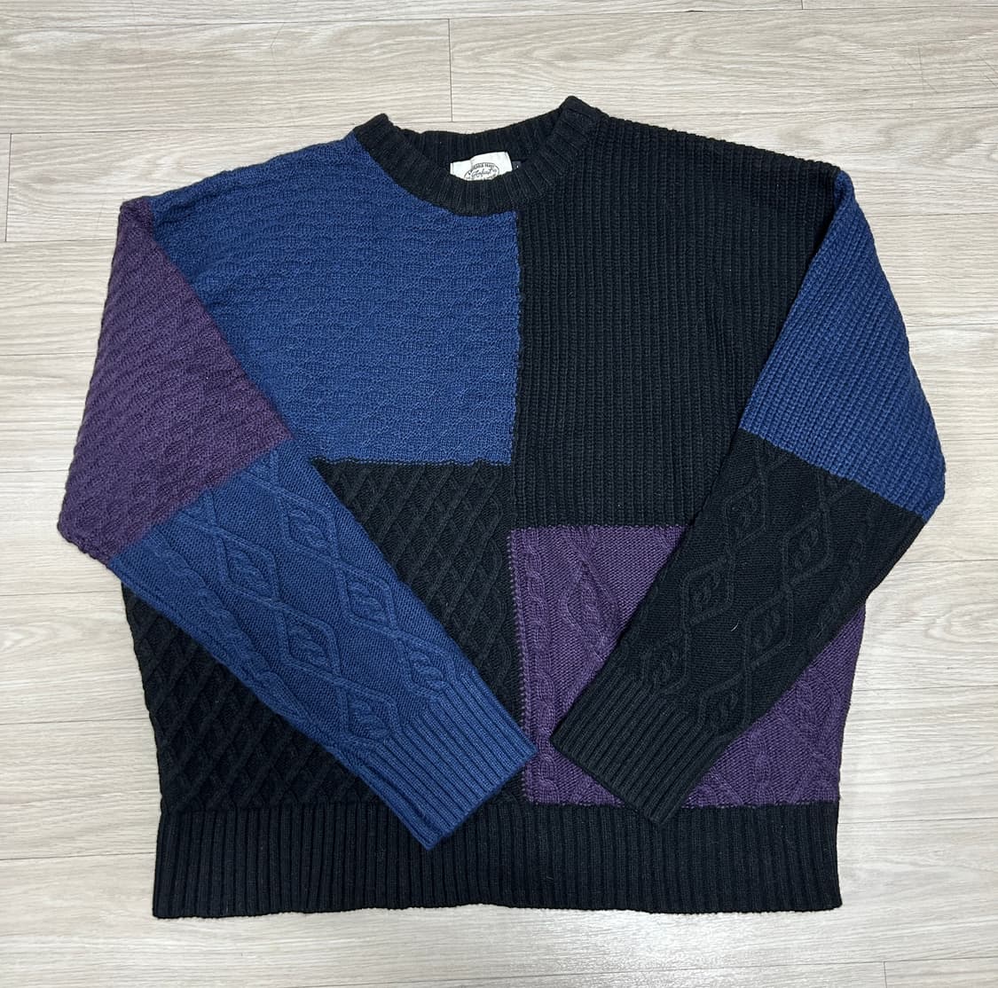 암피스트 패치워크 니트 상품이미지1