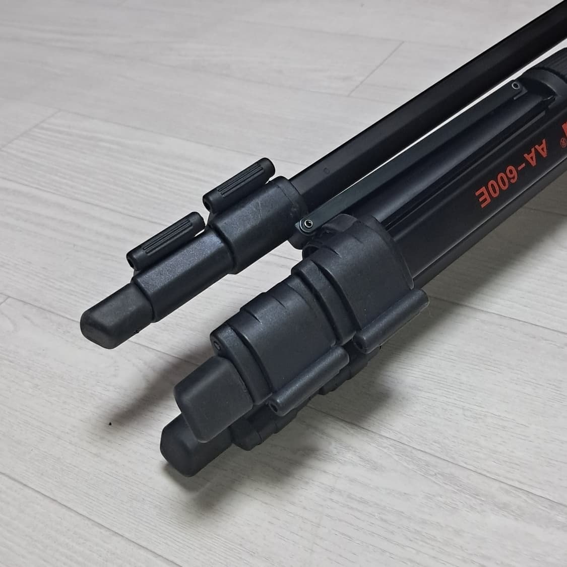 상태 좋은 Aria AA-600E 삼각대 + 가방 상품이미지5