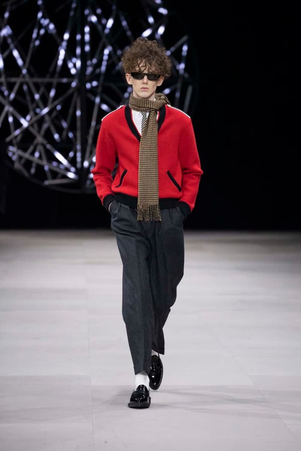 [강동원님 착용] 셀린느 19AW 스트라이프 타이 상품이미지1