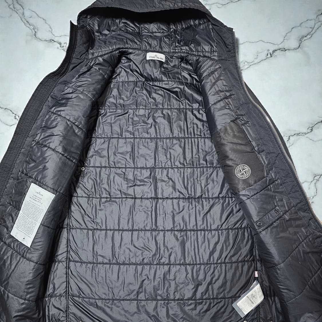 스톤아일랜드 하이퍼 덴스 나일론 트윌 프리마로프트 롱 후드 자켓 상품이미지5