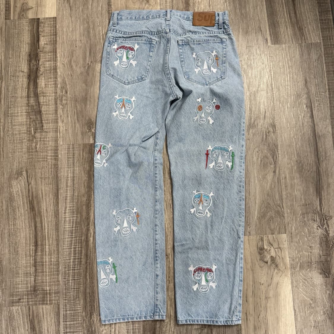 21SS 슈프림 클레이튼 패터슨 스컬스 자수 레귤러 진 상품이미지1