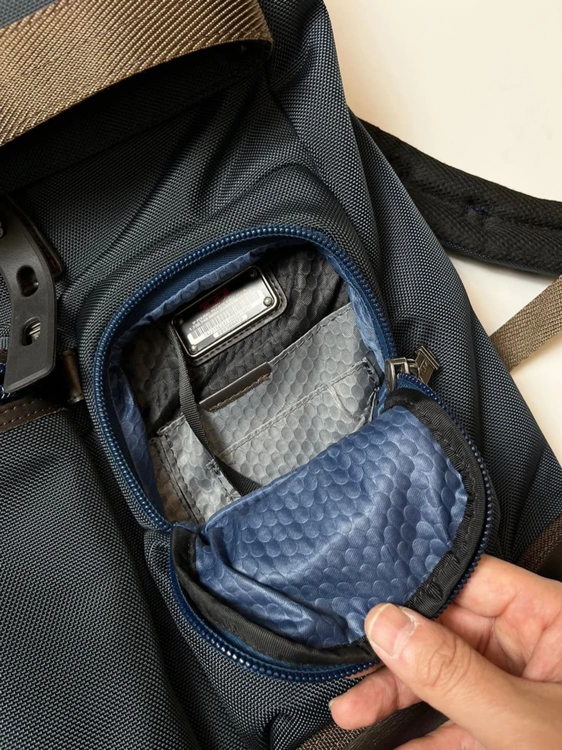 투미 TUMI 알파브라보 루크 롤탑 백팩 Q1363 상품이미지8