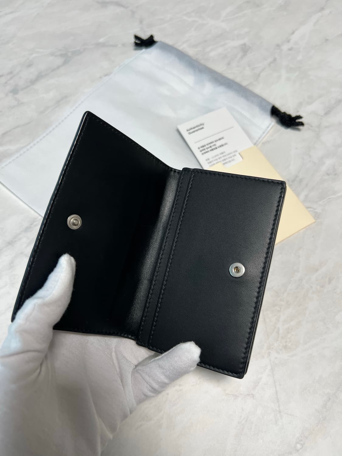 보테가베네타 카세트 비즈니스 카드지갑 상품이미지3